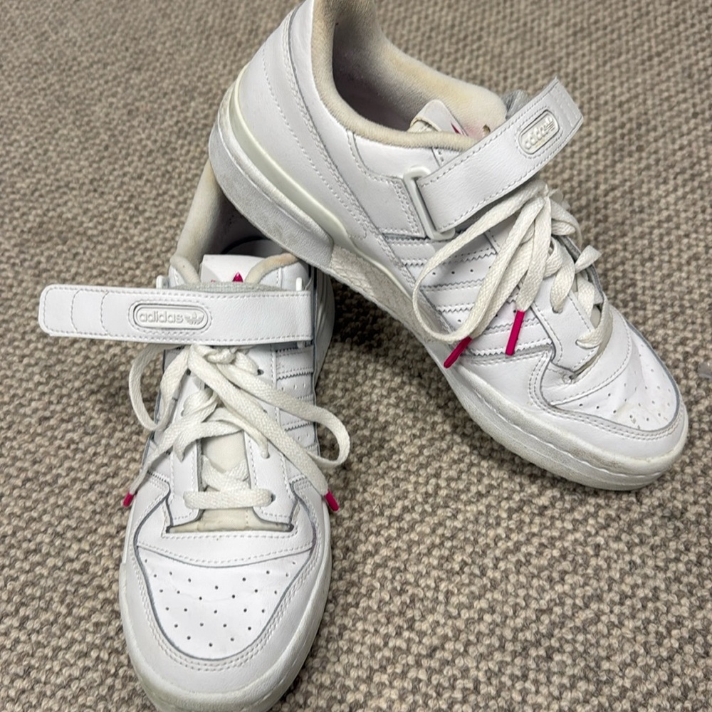 Adidas tennis shoes